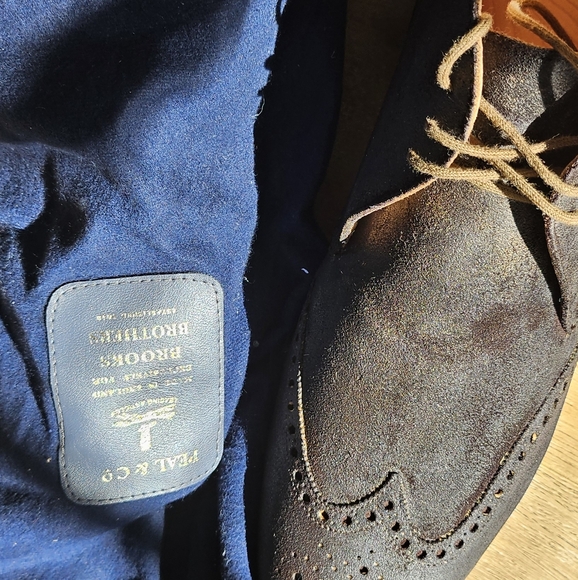 Crockett & Jones waxed suede wingtip chukka - Picture 2 of 7